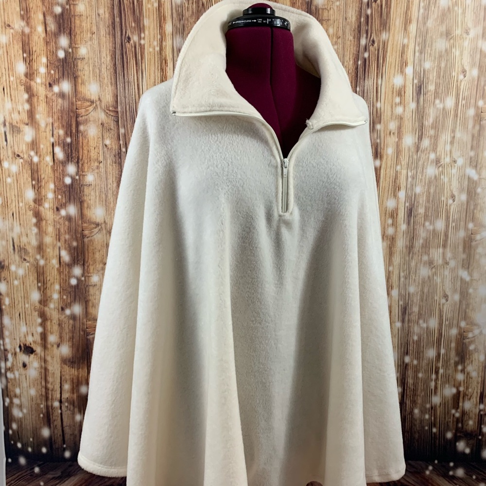 Cape Winter White never worn. CB Casuals one size. - Picture 2 of 7